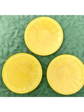 Vtg Set 3 Akro Agate Small Interior Panel Yellow Plate Glows Child’s Tea Set USA